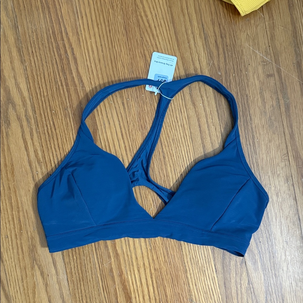 Lulu Lemon all day breeze bra